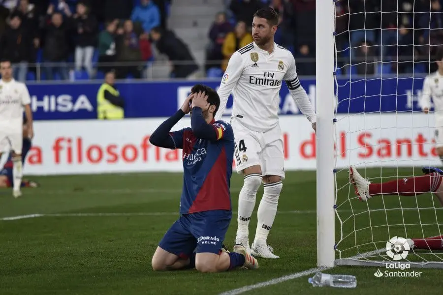 Melero se lamenta de una ocasi&oacute;n perdida ante el Real Madrid | Foto: LaLiga