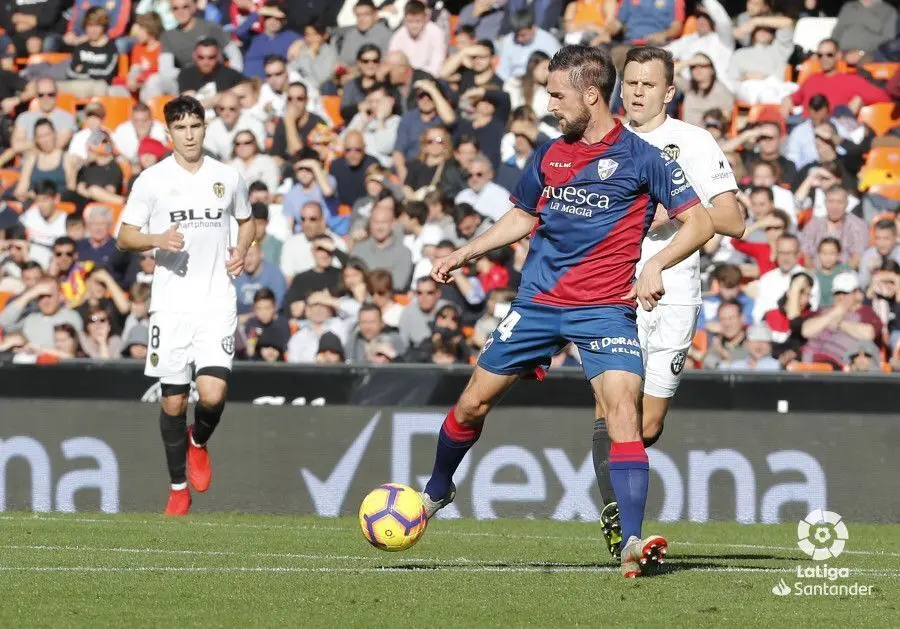 Miram&oacute;n ha sido la mejor incorporaci&oacute;n de la SD Huesca en la l&iacute;nea defensiva.| Foto: LaLiga