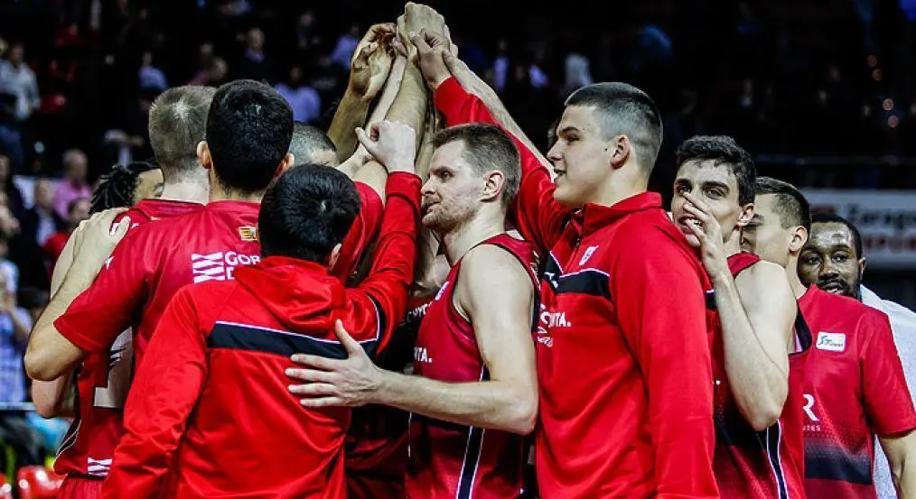 basketzaragoza.net