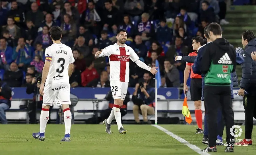 Gallego, en la imagen, celebra su tanto al Getafe cuando defendi&oacute; el escudo de la SD Huesca | Foto: LaLiga