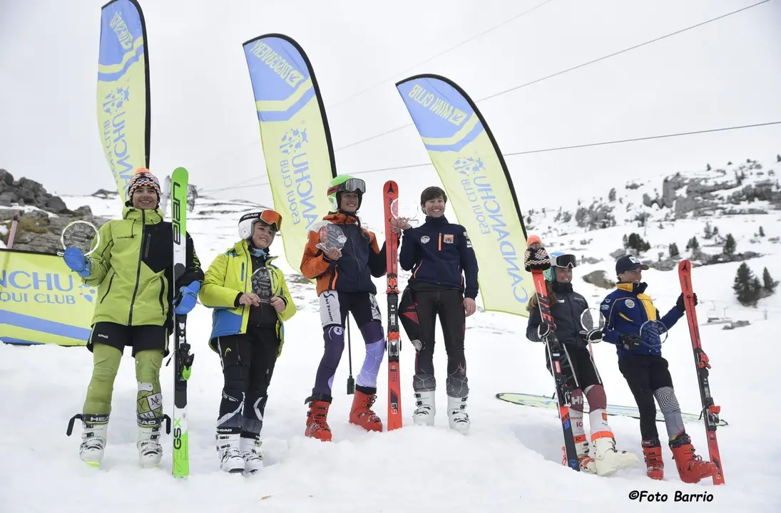 Imagen de uno de los podiums del Trofeo Nines y Armando organizado por el Candanch&uacute; Esqu&iacute; Club. Foto: CEC