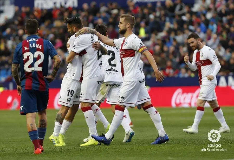 La SD Huesca dormir&aacute; a 6 puntos de la salvaci&oacute;n. | Foto: LFP