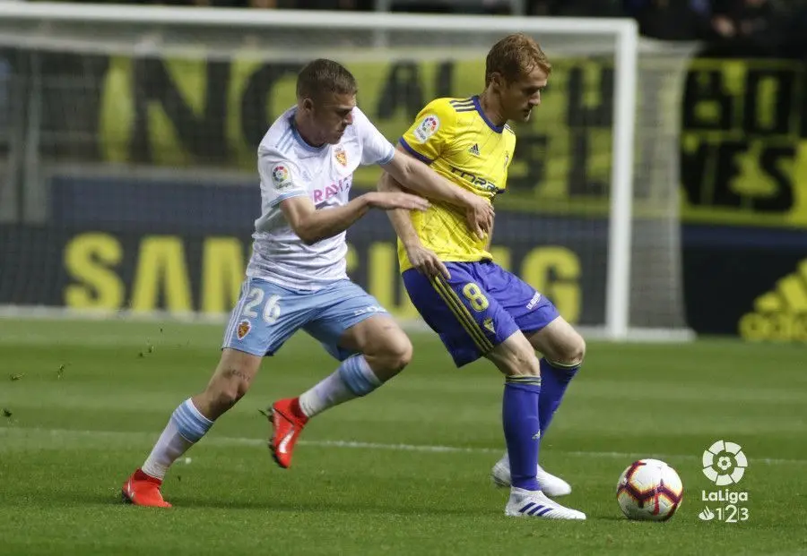 Pep Biel fue el autor de los dos primeros goles del Real Zaragoza ante el C&aacute;diz. | Foto: LaLiga