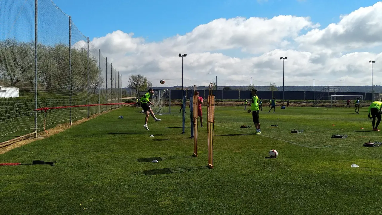El Huesca vuelve al trabajo pensado en el Rayo. Foto: SportArag&oacute;n