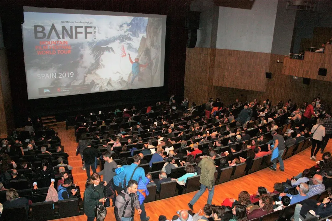 Lleno del auditorio Carlos Saura en la sesi&oacute;n oficial del Banff. Foto: Banff