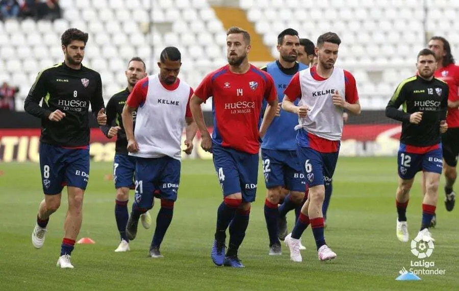Los jugadores de la SD Huesca, afectados an&iacute;micamente por los &uacute;ltimos malos resultados, luchar&aacute;n hasta el final por la permanencia | Foto: LFP