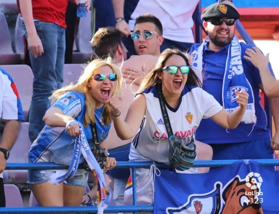 La afici&oacute;n del Zaragoza ha vivido un fin de semana espectacuar con la victoria contra el Extremadura, en la imgen, y la haza&ntilde;a del Juvenil A. Foto: La Liga 1/2/3