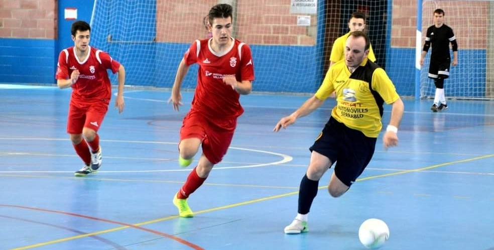 Aitor Abenia, de rojo, primer fichaje del Colo Colo para la 2019/20. Foto: Cedida