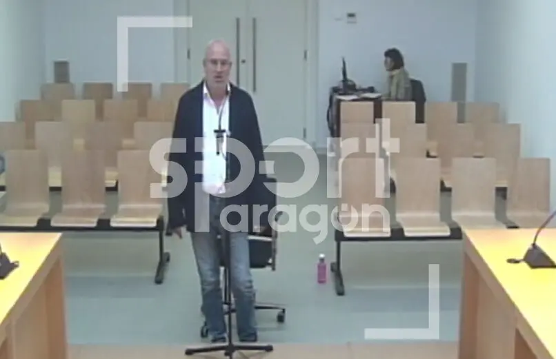 Juan Carlos Galindo, exjefe de los servicios m&eacute;dicos de la SD Huesca prestando declaraci&oacute;n en el Juzgado de Huesca.