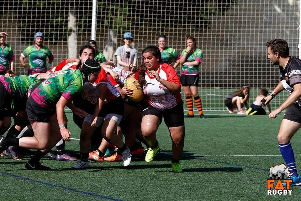 Jugadoras de rugby en el &uacute;ltimo torneo disputado en Monz&oacute;n. Foto: Quebrantahuesos Rugby