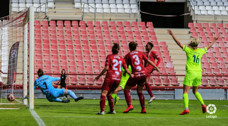 Lucia Fuertes, con el 21, en su etapa en Logro&ntilde;o. Foto: La Liga