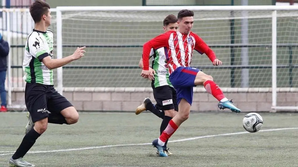 Joqu&iacute;n Mu&ntilde;oz con la camiseta del Atl&eacute;tico de Madrid la pasada temporada.