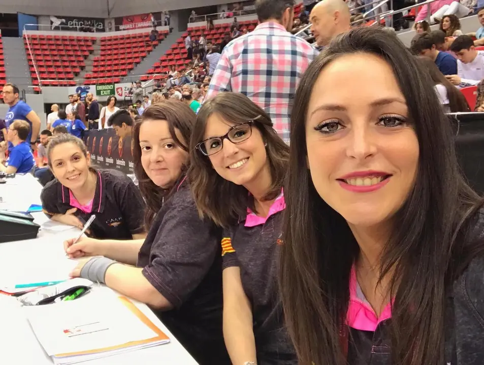 Eugenia N&aacute;jera, a la derecha, junto a otras compa&ntilde;eras en el Pr&iacute;ncipe Felipe