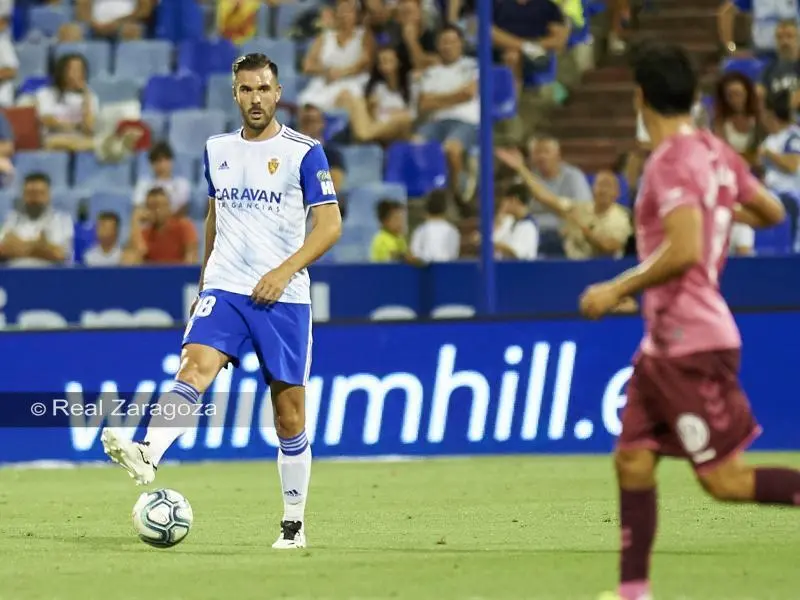 Atienza, ante el Tenerife. Foto: Real Zaragoza