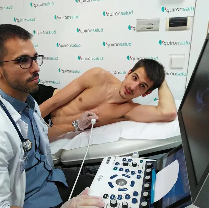 Nico Brussino, durante el reconocimiento m&eacute;dico. Foto: Casademont Zaragoza