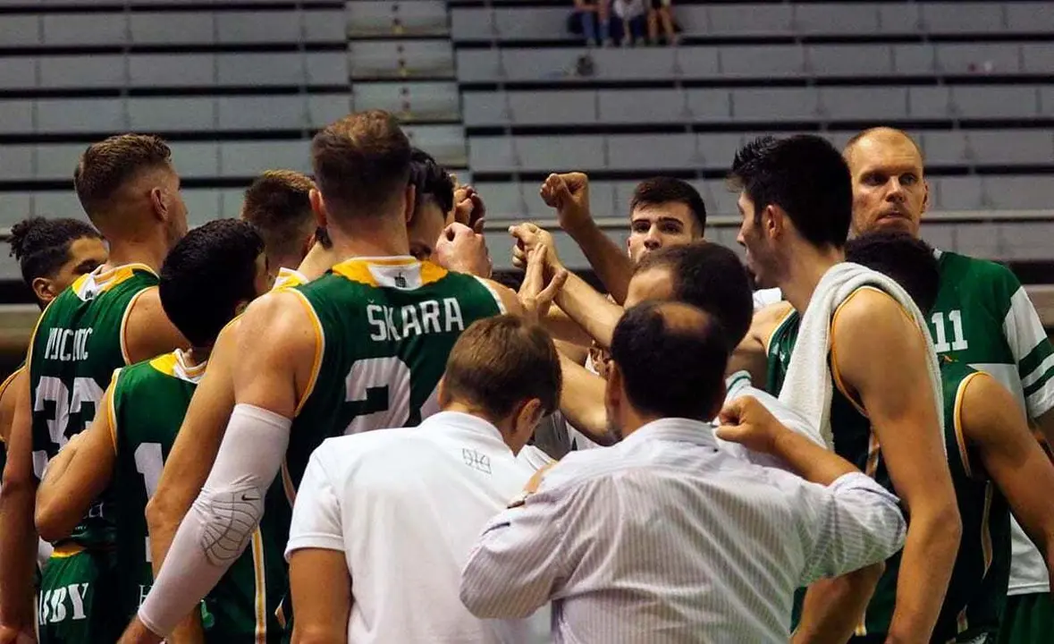 Equipo y afici&oacute;n tienen que ser uno si se quiere doblegar a los granadinos | Foto: C.Pascual