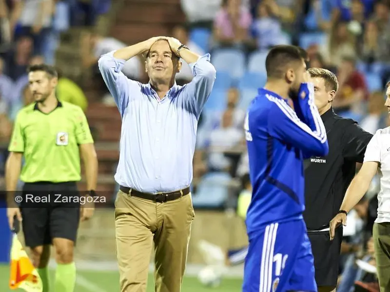 Expresivo gesto de V&iacute;ctor Fern&aacute;ndez. Foto: Real Zaragoza