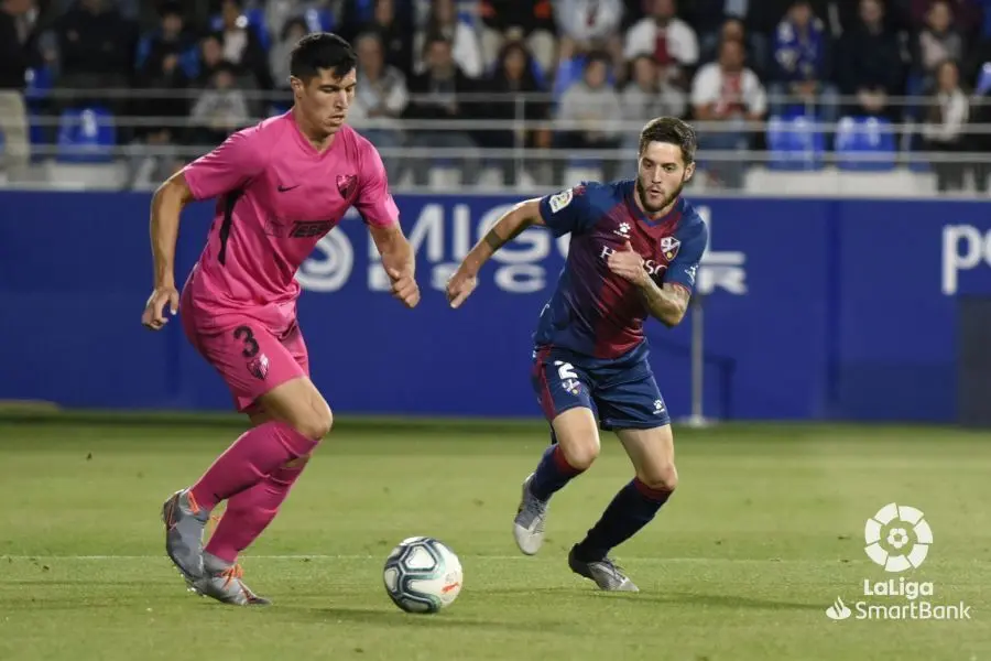 Miguel&oacute;n ser&aacute; el lateral derecho titular en el Fuenlabrada-Huesca I Foto: Laliga