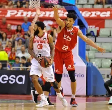 DJ Seeley, en el partido de Murcia. Foto: J. Bernal