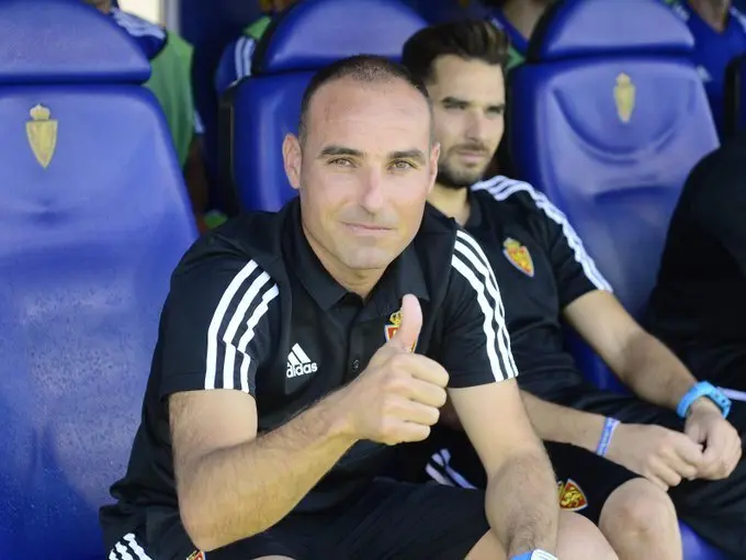 Iv&aacute;n Mart&iacute;nez en el banquillo de La Romareda. Foto: Real Zaragoza
