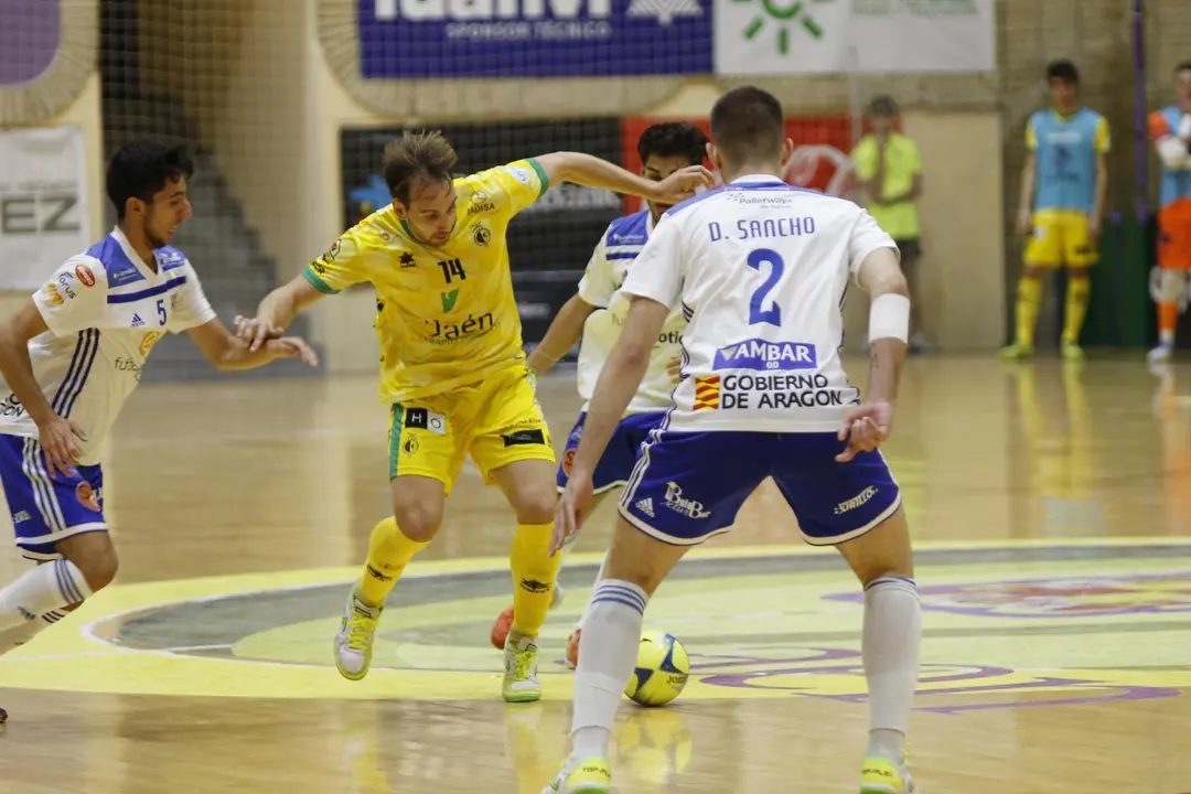 Diego Sancho, de espaldas. Foto: Ja&eacute;n Para&iacute;so Interior