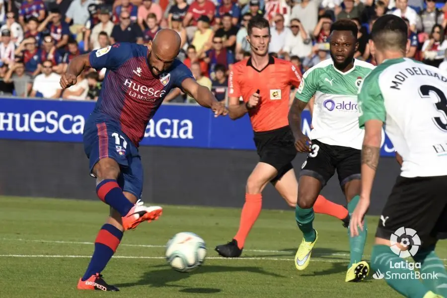 Mikel Rico en el partido de la primera vuelta frente al Racing de Santander I Foto: LFP