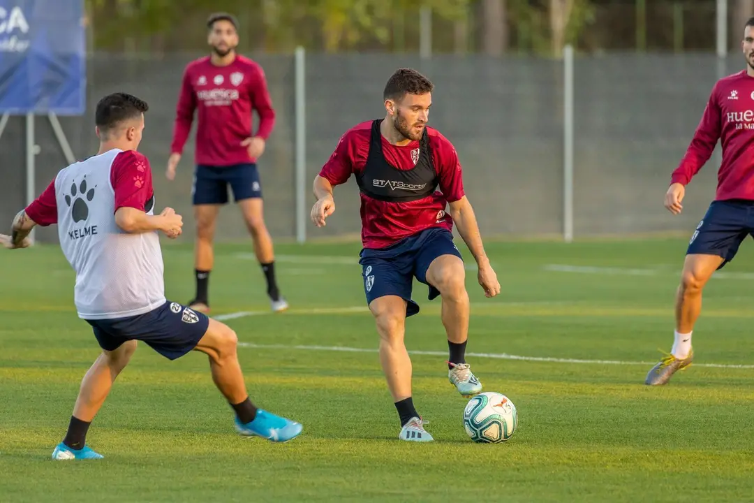 Gal&aacute;n durante el entrenamiento. | Foto: SD Huesca
