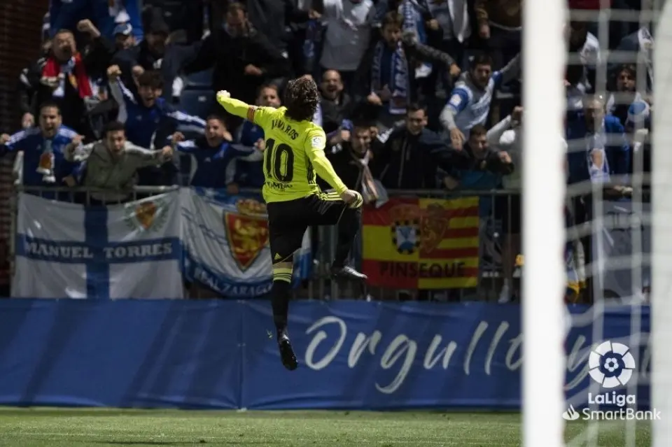 Javi Ros celebrado un gol. Foto: LaLiga Smartbank