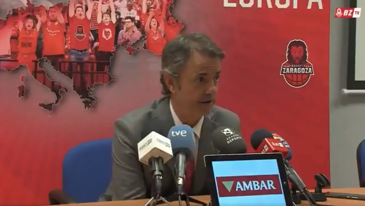Fisac recuerda que el p&uacute;blico no mete canastas. Fotograma de v&iacute;deo de Casademont Zaragoza