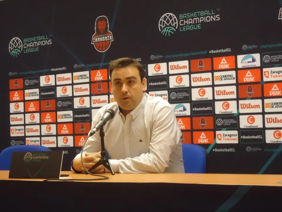 Sergio Lam&uacute;a, en sala de prensa. Foto: SPORTARAGON