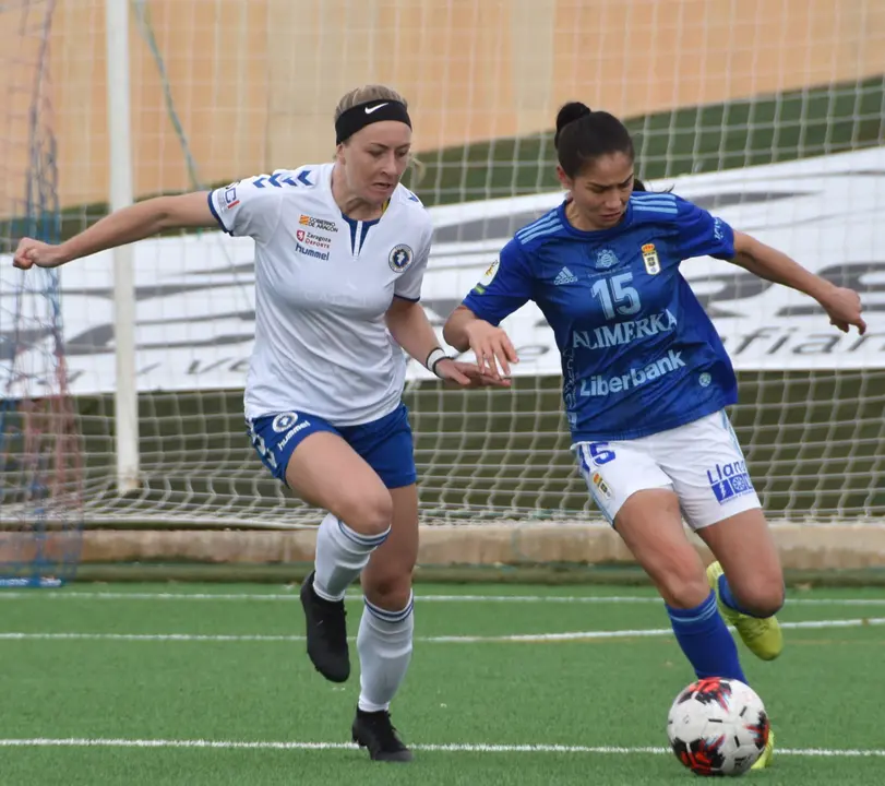 Maddy Williams en el partido ante el Oviedo: Foto: partidosdelzaragozacff.wordpress.com