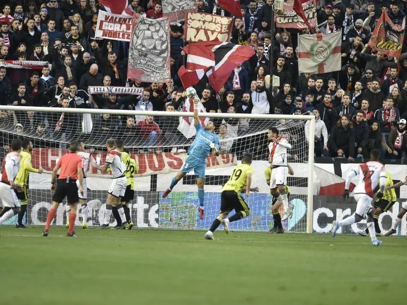 &Aacute;lvaro Rat&oacute;n frente al Rayo Vallecano | Foto: Real Zaragoza