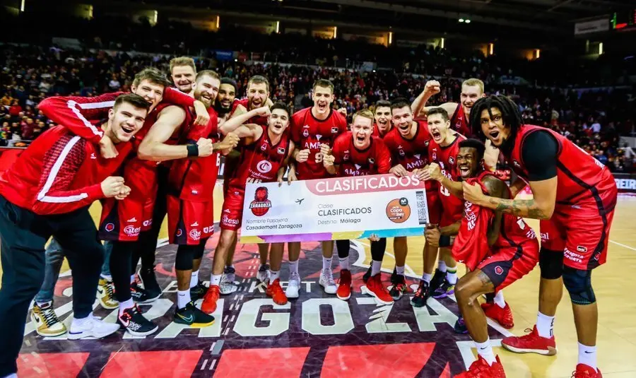 La plantilla de Casademont Zaragoza ya tiene el billete a M&aacute;laga para la Copa. Foto: Esther Casas/Casademont Zaragoza