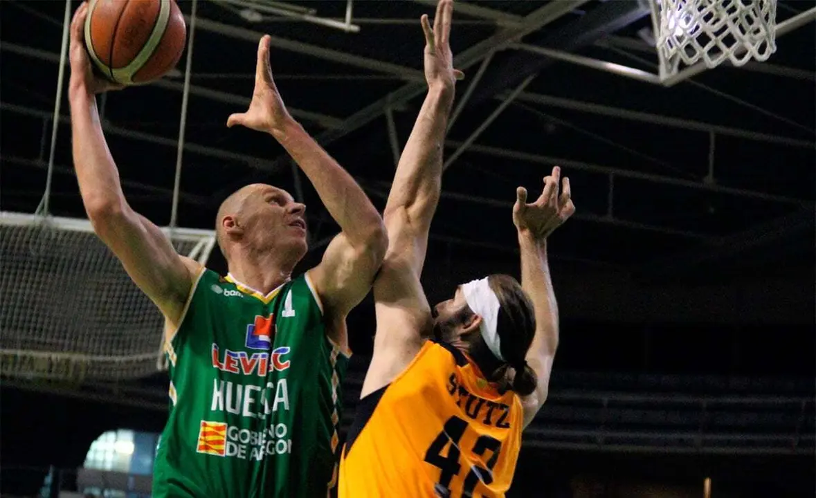 Robertas Grabauskas, en un partido de esta temporada | Foto: CBPHuesca