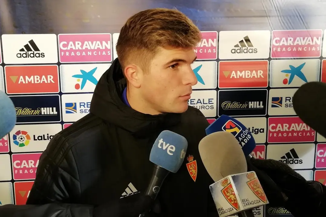 Ra&uacute;l Guti ante los medios. Foto: Real Zaragoza.