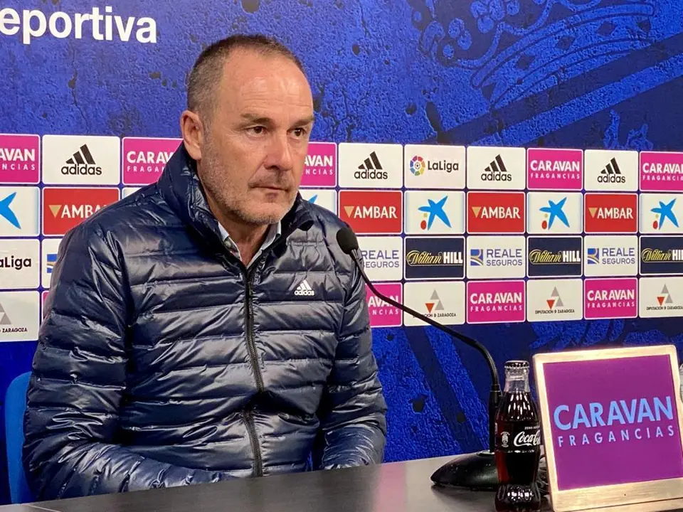 V&iacute;ctor Fern&aacute;ndez en la rueda de prensa previa al duelo frente al Mirand&eacute;s | Foto: Real Zaragoza
