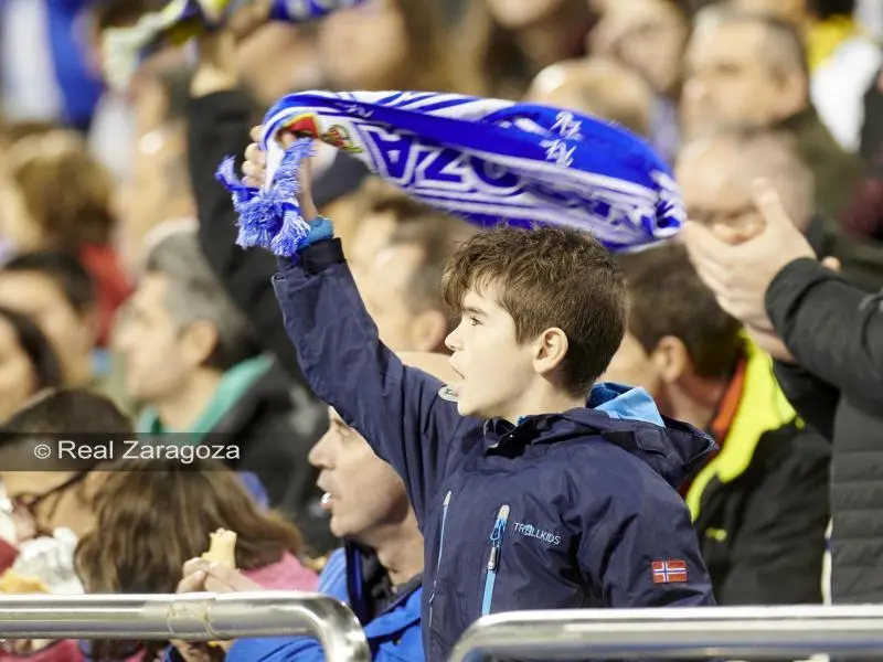 Afici&oacute;n Real Zaragoza frente al Real Madrid. Foto: Tino Gil, Real Zaragoza