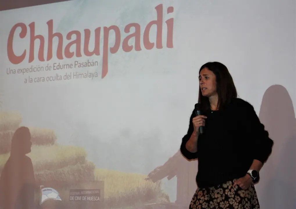 Edurne Pasaban, en la imagen, present&oacute; su documental Chhaupadi en el Baff Festival de Huesca. Foto: Banff Festival