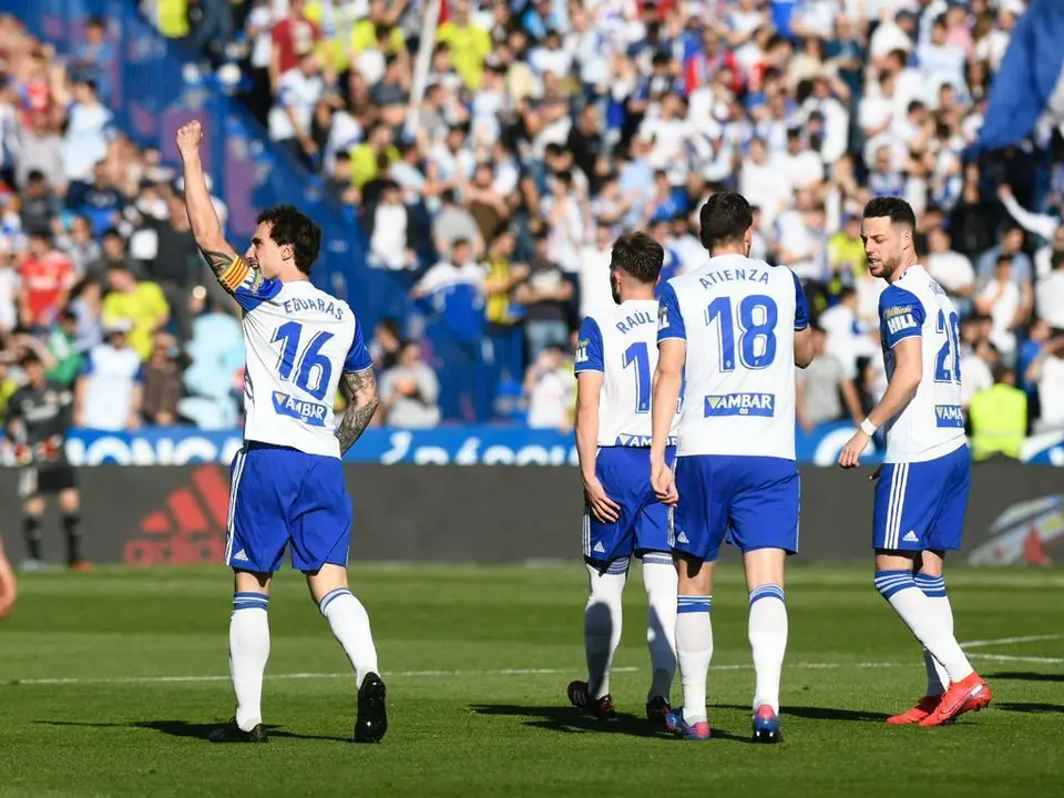 El Real Zaragoza celebra un gol de Eguaras. Foto: Real Zaragoza 