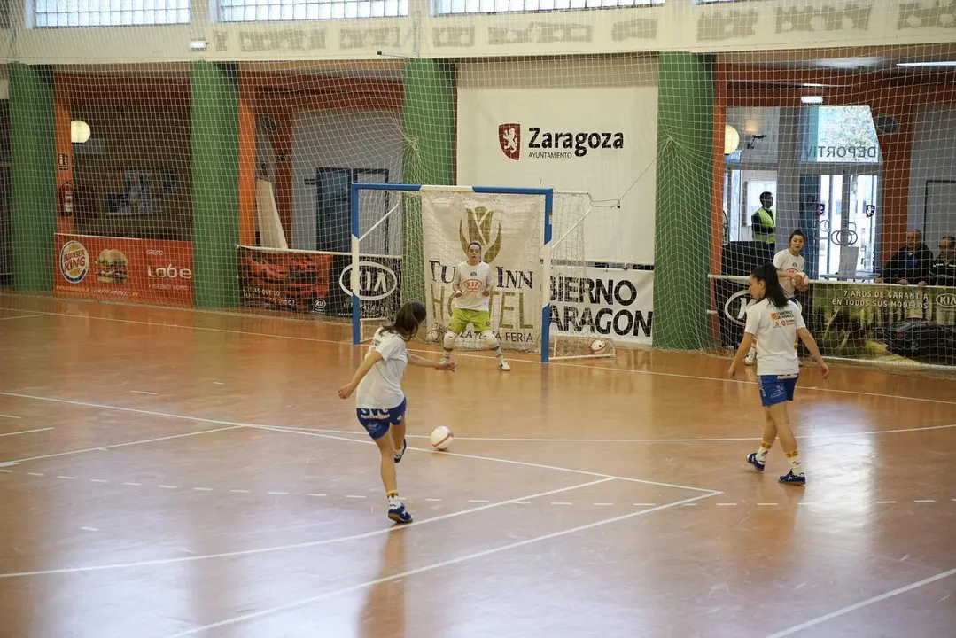 Imagen del calentamiento del equipo aragon&eacute;s. Foto: Sala Zaragoza