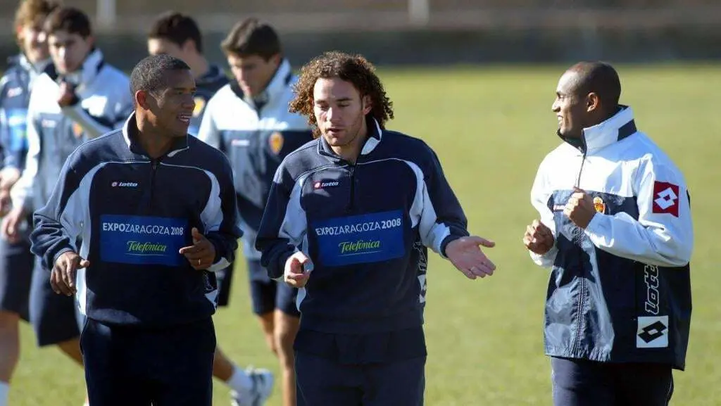 Gabi Milito y &Aacute;lvaro Maior formaron una de las mejores parejas de centrales que se recuerdan en Zaragoza | Foto: Marca