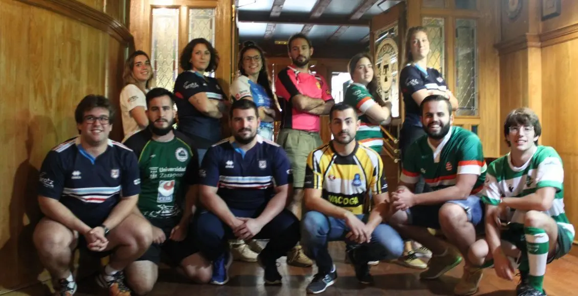 Los capitales de los equipos masculinos y femeninos, al inicio de la temporada. Foto: Rugby Arag&oacute;n
