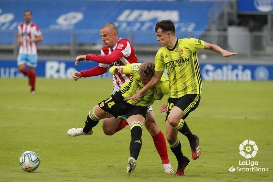 Franc&eacute;s, junto a Guti, en el partido ante el Lugo. Foto: La Liga