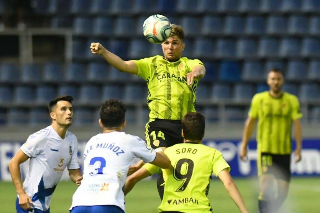 Guti remata de cabeza. Foto: LFP