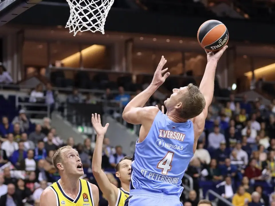Colton Iverson, en un partido con el Zenit. Foto: Euroleague