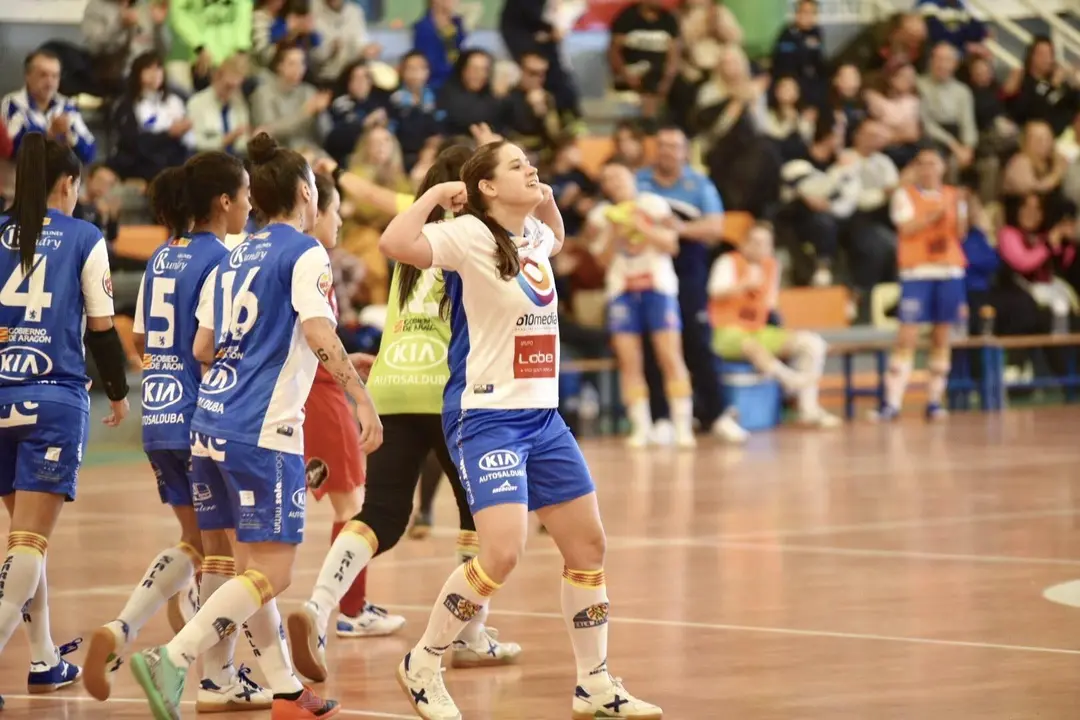 El equipo celebra una acci&oacute;n en La Granja. Foto: Sala Zaragoza