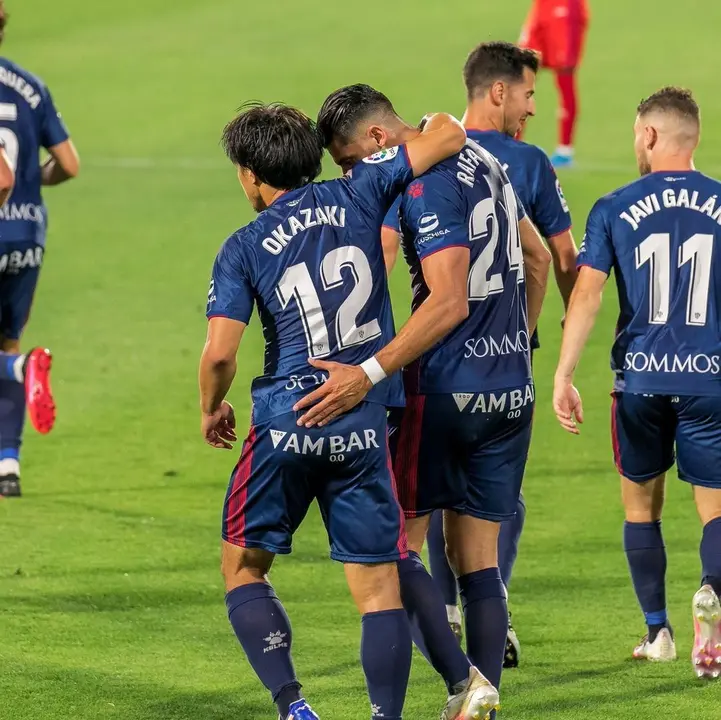 Okazaki y Rafa Mir anotaron en el choque. 