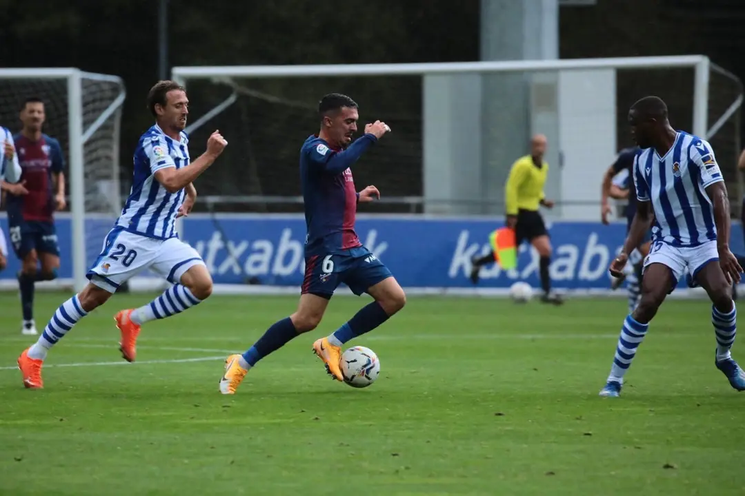 Joaqu&iacute;n Mu&ntilde;oz, en el amistoso de esta pretemporada contra la Real Sociedad. | Foto SDH