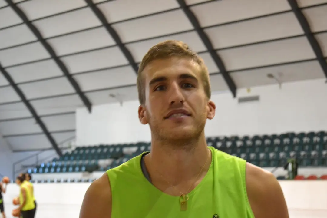 Jorge Lafuente, el 7 del Pe&ntilde;as cumple 10 temporadas en el primer equipo oscense. Foto: Sportaragon