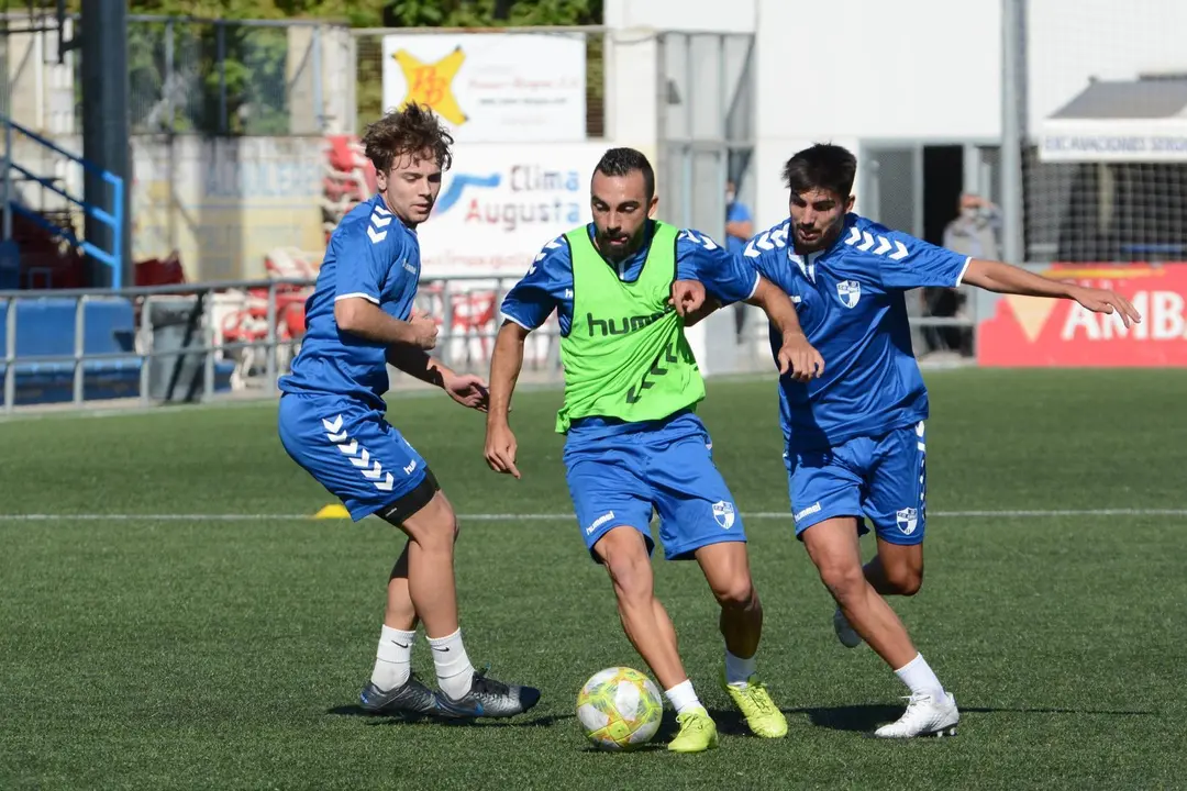 Carlos de Lerma ya entrena a las ordenes de Manolo Sanl&uacute;car. Foto: CD Ebro